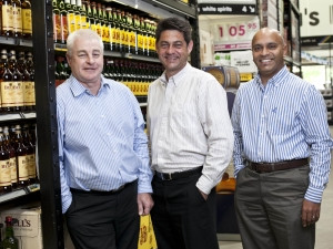 Left to right: Garry Hendry, Liquor director at Makro; Hendrik Bredenkamp, MD of Skydirect, an XON company; and Deepak Gangaram, project manager in IT and Projects at Makro.