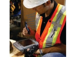 Worker using IDBLUE RFID Reader.