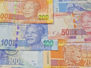 The South African Reserve Bank says a security thread lifting off on some of the Mandela bank notes is simply due to over-use.