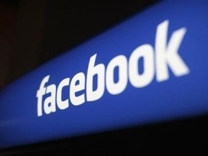 Facebook posts were analysed in an aggregated way to compile a list of the most popular topics and games.