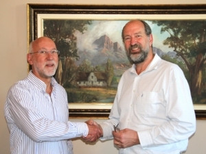 Henri Hattingh, CEO of AWCape, and Ken Fargher, Chairman of Parity Software.