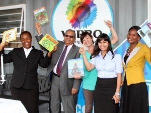 Left to right: Mrs Manyathi, Principal of Gobandlovu Primary School, Mr VK Sharma, High Commissioner of India,  Sonila Deshpande from Wipro, Jade Orgill from Breadline, Nokulunga Lungi.