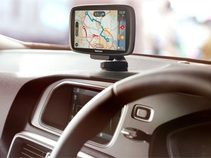 With TomTom GO 5000, drivers can see their favourite locations on the map and personalise their map with My Places.