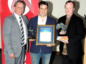 DIGIPrint's Christos Diakosavas (middle) receives the award from CEO of BDS Johan Basson (left) and Craig Schweitzer Divisional Director - Africa Oper.