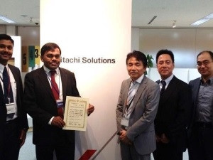 L&T Infotech team receives Excel Partnership Certificate from Hitachi Solution.