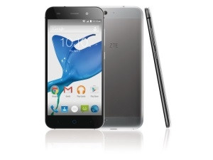 ZTE Blade V6 launch in Mexico (Photo: Business Wire)