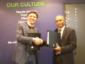 Stein Riibe (left), Chief of Staff, Elkjop Nordic, with Sarbajit Deb, Chief Business Officer, L&T Infotech, Nordic, at the signing ceremony of the partnership