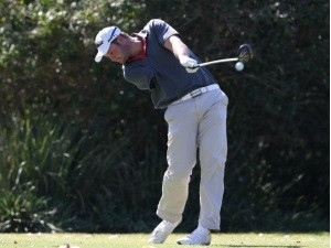 Double world one-arm champion, Reinard Schuhknecht, from Vanderbijlpark, was among the 72-strong field contesting for glory at this year's 2016 Nedbank SA Disabled Open at Zwartkop Country Club from 2 to 4 May 2016. The event featured golfers with a variety of disabilities, including leg and arm amputees, the visually impaired and deaf, a couple of paraplegics with spinal cord injuries and several who fall in the Les Autres category, which are athletes with a range of conditions that result in locomotive disorders that don't fit into the traditional classification systems of the established disability groups.