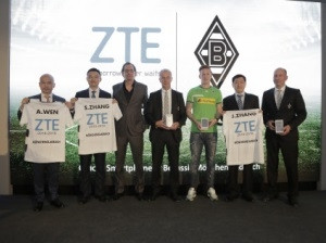 Representatives from ZTE and German football team Borussia M"onchengladbach at press conference (Photo: Business Wire)
