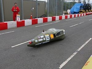 The UJ vehicle, "Nightfury", achieved a best racing result of 309km/kWh.