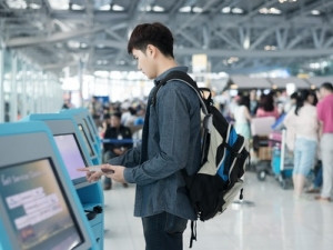 Airlines must provide simple user-friendly check-in technology and better education, says a GIBB study.