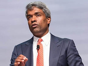 Oracle's Thomas Kurian announces Accenture as the first partner in the new Cloud Managed Service Provider Programme.