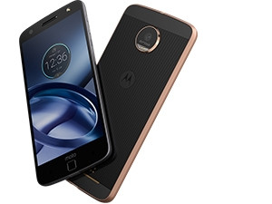 The Moto Z smartphone can now be turned into a home assistant or gaming console.