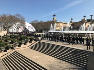 The queue lining up before the Huawei P10 launch.