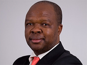 A cloud of controversy hangs over new SARS acting chief officer Kgabo Hlahla.