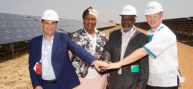 From left: Lamberto Dai Pra', Enel's head of Sub-Saharan Africa, Asia and Australia; Francina Shongoane, community representative; John Motebele, regional councillor; and William Price, Enel's country head.