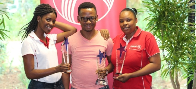 Quarterly award winners for period: Jun'17 - Aug'17, from left: Sinethemba Phakathi (Inbound Client Contact Centre); Thulani Ngcobo (Incident Management); Maria Mokgoetsi (MPS Monitoring).