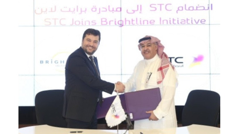 Signature of Coalition agreement by STC Group CEO, Dr. Khaled Biyari and Brightline Executive Director Ricardo Vargas (Photo: Business Wire).