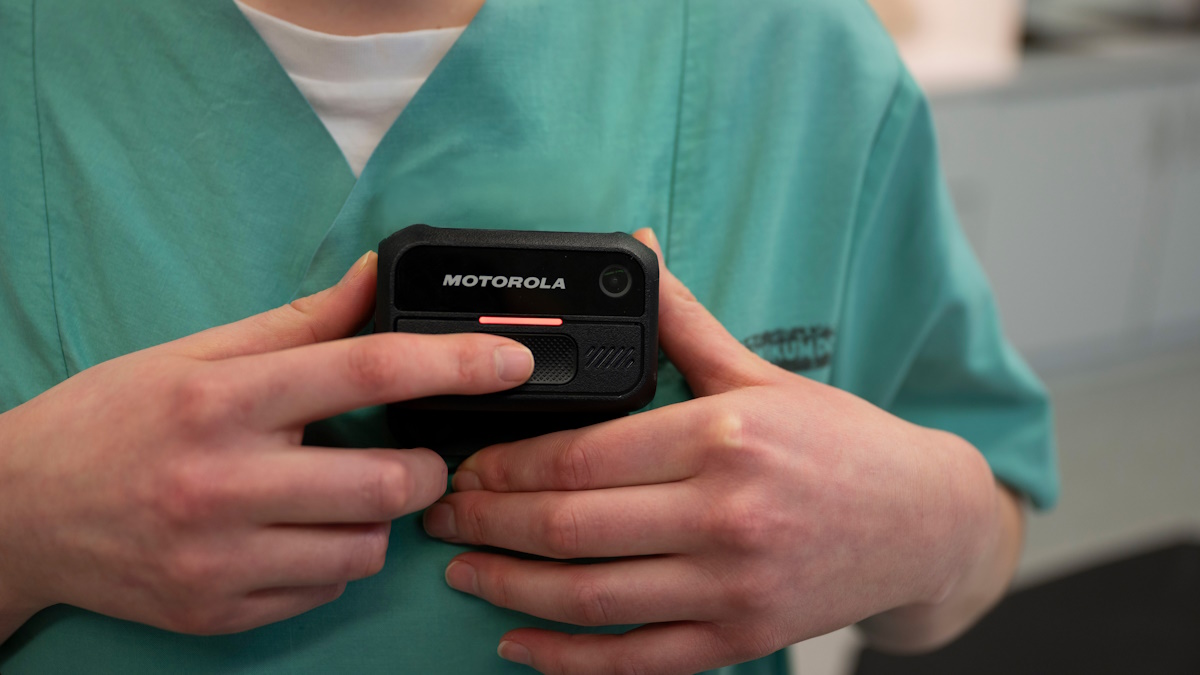 itweb.co.za - Motorola Solutions - The de-escalation effect: How Motorola Solutions body cameras help enhance personnel, patient safety at Dortmund Hospital